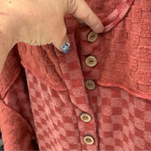 BiBi, XL, super soft checkered, Rust, Long Sleeve Top. EUC - Picture 2 of 6